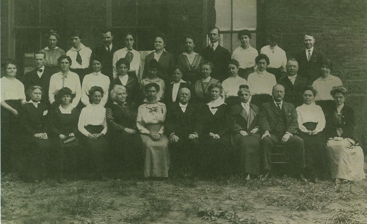 Bowen High School faculty in 1915.